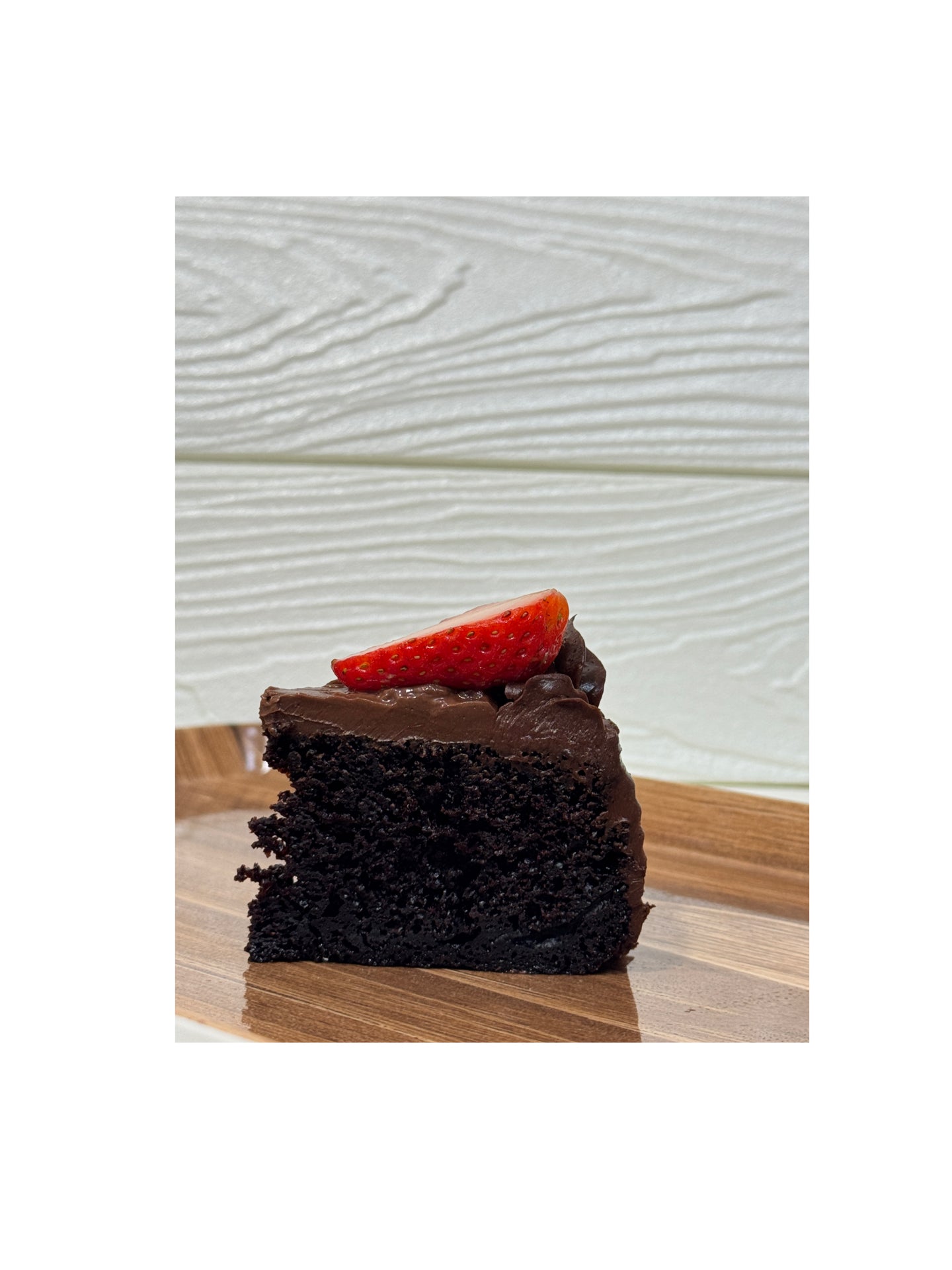 Chocolate Fudge Strawberry Cake
