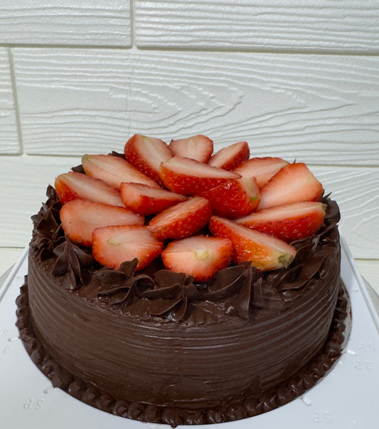 Chocolate Fudge Strawberry Cake